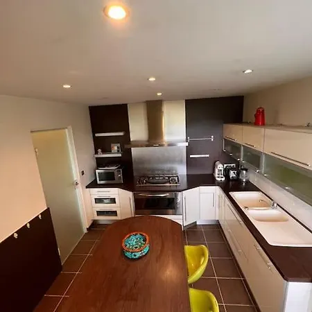 بيت للعطل Maison Meublee *