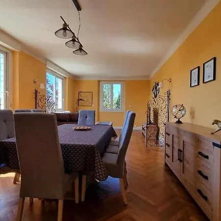 Maison Meublee Nyaraló *