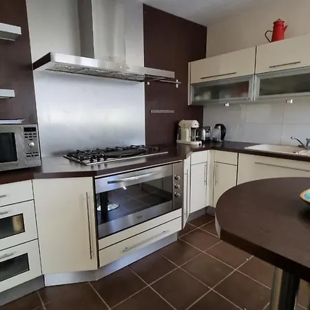 Holiday home Maison Meublee